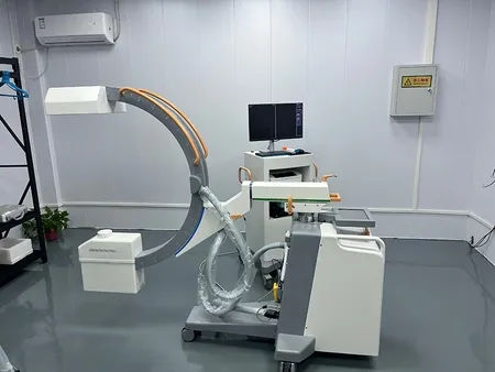 Arceau chirurgical mobile  avec capteur plan